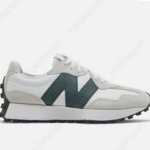 New Balance 327 Classics Sneakers